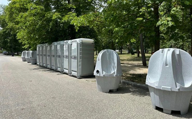 Baños portátiles para fiestas de pueblos y ayuntamientos. Baños portátiles para fiestas de pueblos y ayuntamientos.